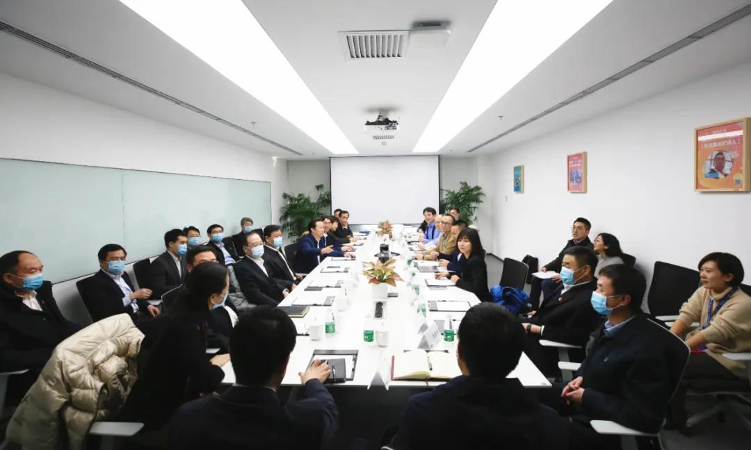 金隅,理論學習,中心